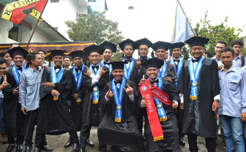 Wisuda Teknik Mesin Gelombang 2 Periode 2015-2016